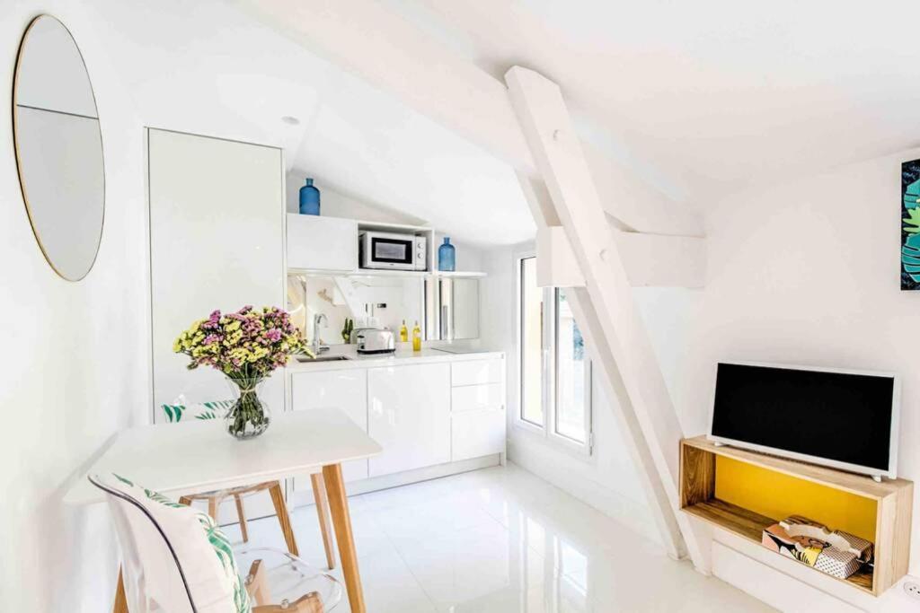 New Design Studio Walking To The Beach And Shops Appartement Villefranche-sur-Mer Buitenkant foto